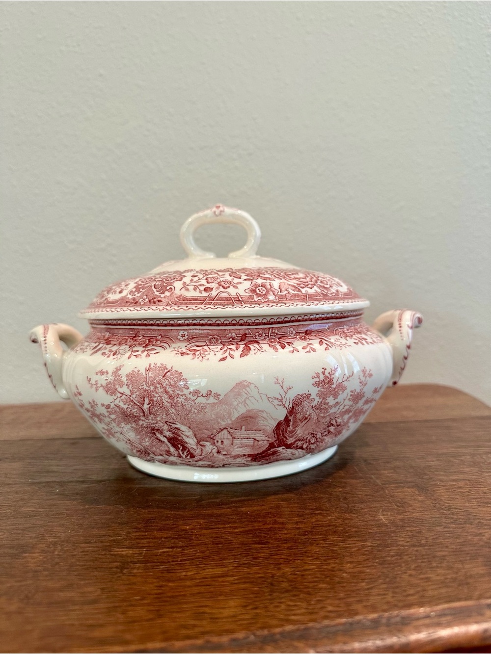 Vintage Villeroy & Boch White and Red Transferware Covered Serving Tureen